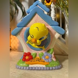 90s LARGE WARNER BROTHERS TWEETY “HOME SWEET HOME” COOKIE JAR LOONEY TUNES